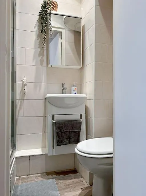Cocon Urbain Proche Canal Saint-martin باريس