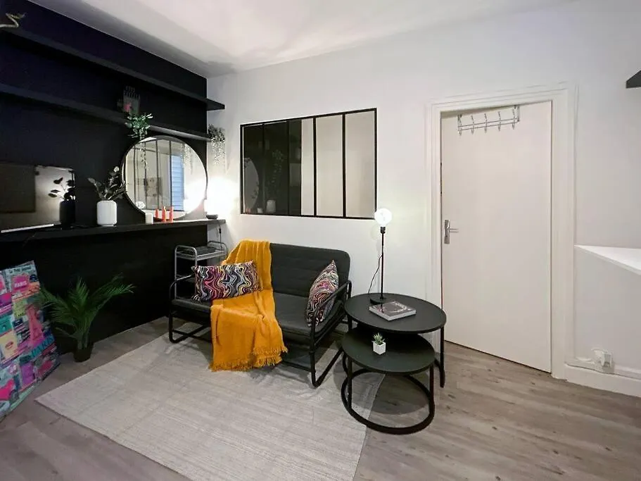 Cocon Urbain Proche Canal Saint-martin Apartment *